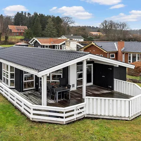 Sj283-bjert-buskvej-2 Semesterbostad Binderup Strand